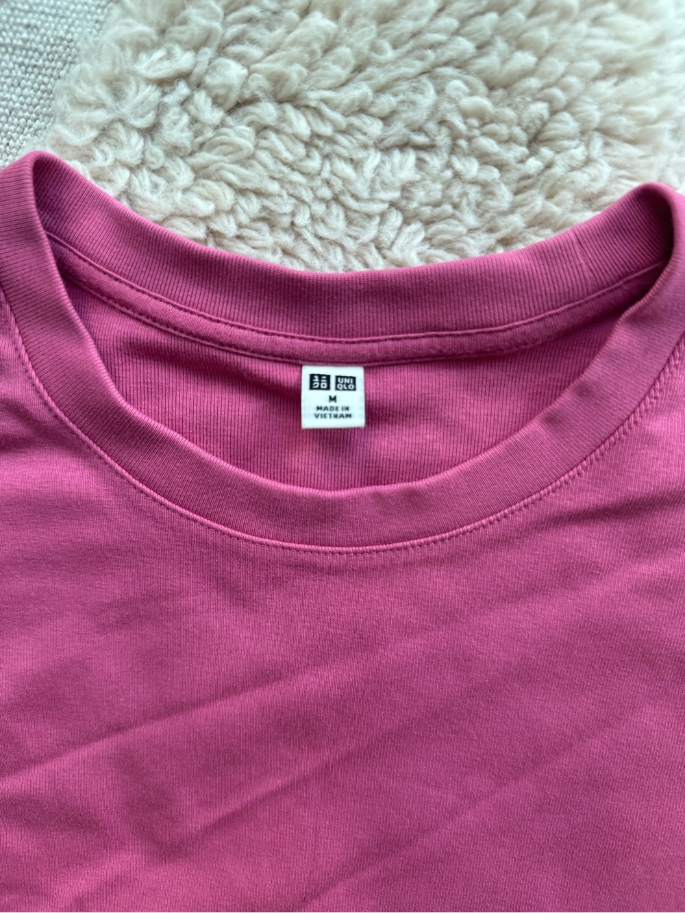 UNIQLO Short Sleeve Crew Neck Tee - Pink